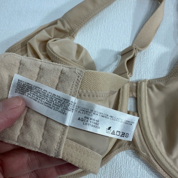 Wacoal underwire nude bra size 44D - Picture 5 of 5